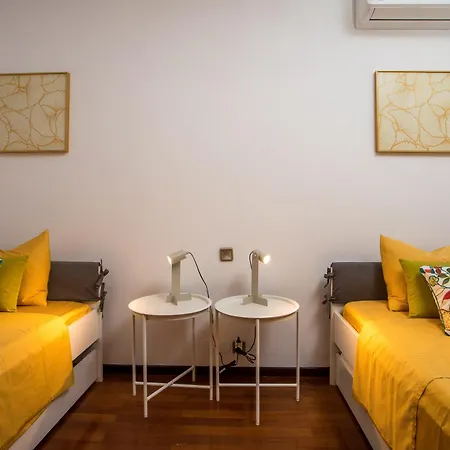 Elegant Spacious Apartment In Rhodes With Balcony Daire