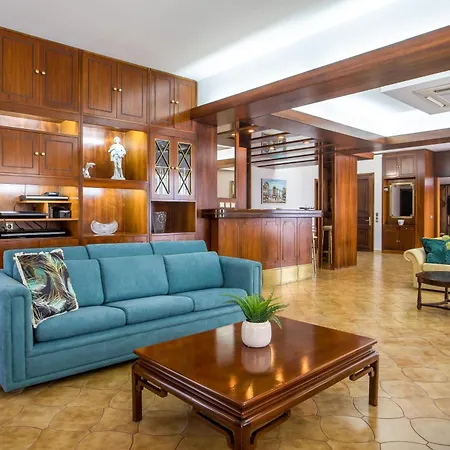 Elegant Spacious Apartment In Rhodes With Balcony Daire *
