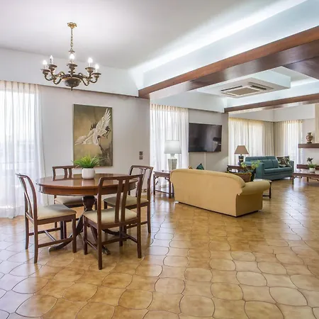 Elegant Spacious Apartment In Rhodes With Balcony *