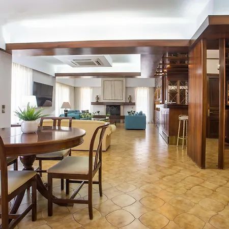 Daire Elegant Spacious Apartment In Rhodes With Balcony *