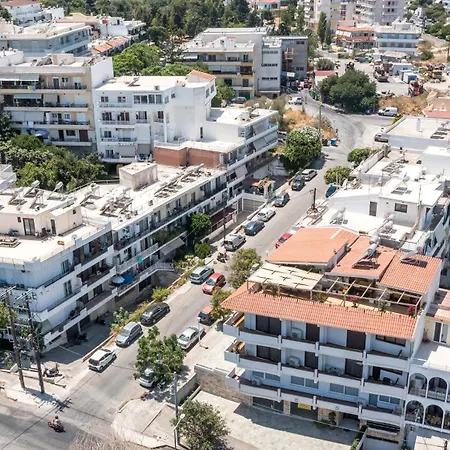 Daire Elegant Spacious Apartment In Rhodes With Balcony