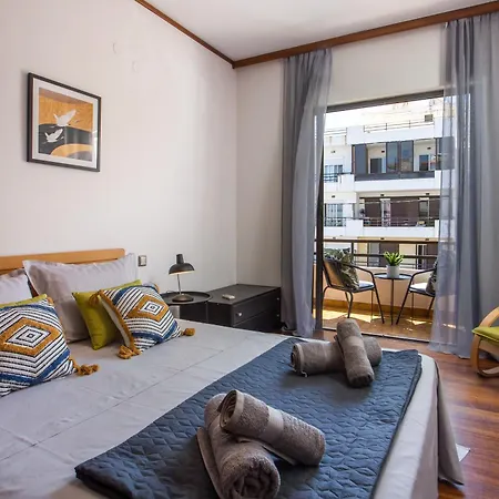 Elegant Spacious Apartment In Rhodes With Balcony
