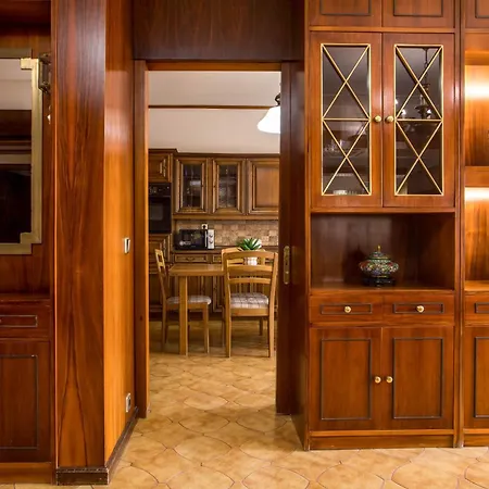 Elegant Spacious Apartment In Rhodes With Balcony *