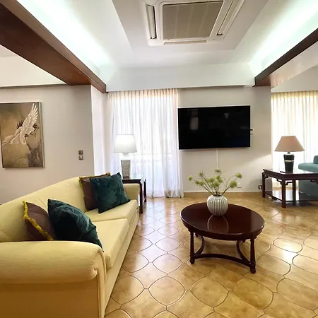 Daire Elegant Spacious Apartment In Rhodes With Balcony *