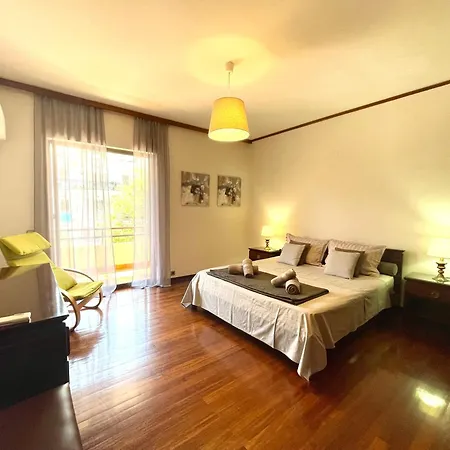 Elegant Spacious Apartment In Rhodes With Balcony Daire
